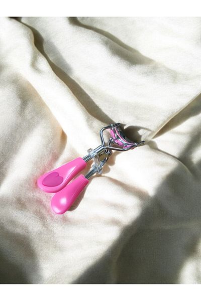 intoku Scalloped Eyelash Curler Volumizing