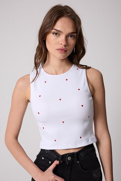 AMİDA Women's Crop Top - Ribbed Heart Embroidered White 2506