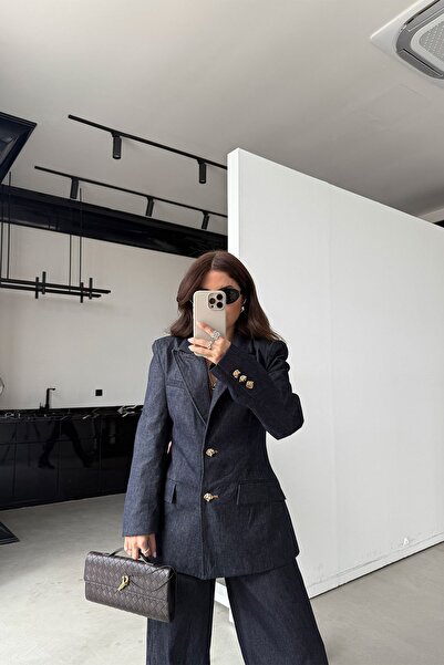 Özge Özgenç Jachetă blazer din denim cu nasturi aurii