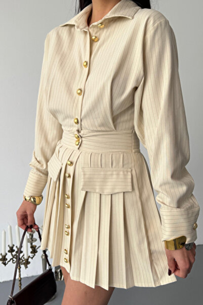 MRPS Fenix piel ПЕРЕДНЯ ЧАСТИНА З ЗОЛОТИМИ ГУДЗИЧКАМИ КОРОТКА СУКНЯ З ПЛИСОЮ - Бежева