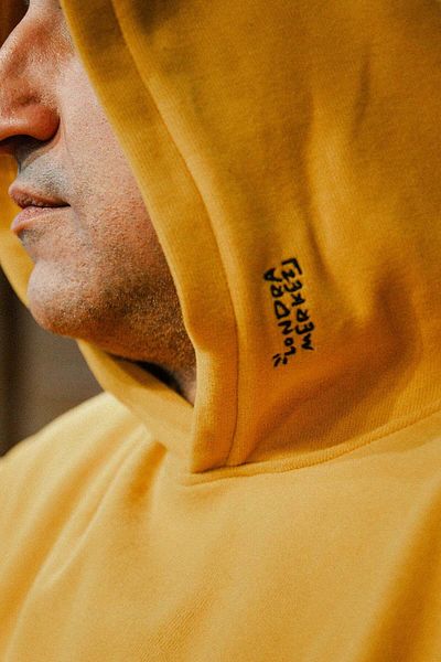 Socrates Dergi London Central SuperSoft Hoodie - Μουσταρδί