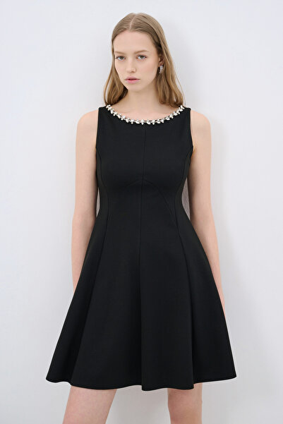 adL Yakası Taşlı Mini Elbise