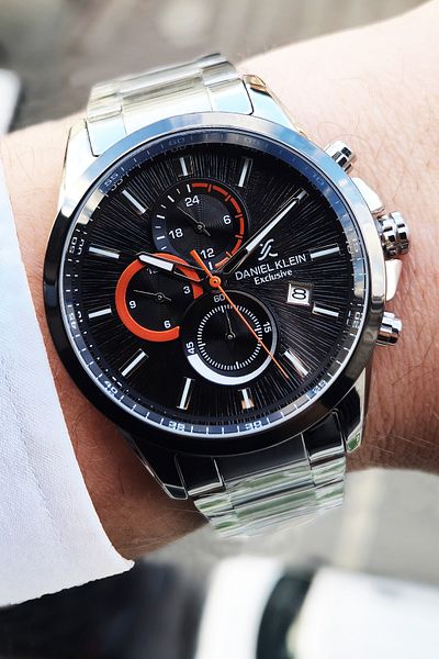 Daniel Klein Exclusive Men's Wristwatch - Multi-Functional Groom's Status