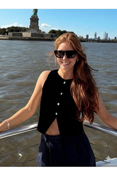 Dier Moda Bluză albă pentru femei cu decolteu rotund cu nasturi aurii Fmoda12500