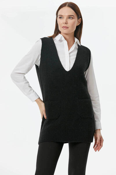 Sementa Deep V-Neck Long Knitwear Sweater with Pockets - Black