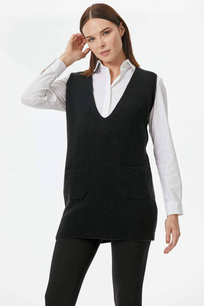 Sementa Deep V-Neck Long Knitwear Sweater with Pockets - Black