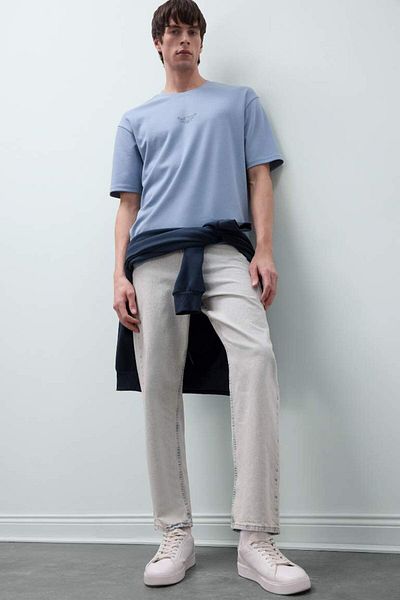DeFacto Νέα σεζόν Boxy Fit Crew Neck που δεν απαιτεί σιδέρωμα αναπνεύσιμο εμπριμέ κοντό μανίκι