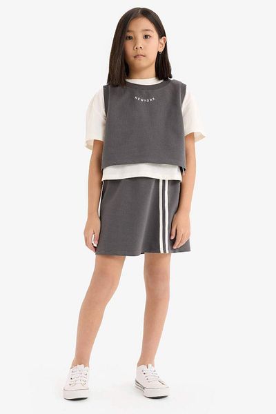 DeFacto Girls' 3-Piece Set Short-Sleeved T-Shirt Printed Sleeveless Top with Elastic Waist Skirt E1867A825Sm