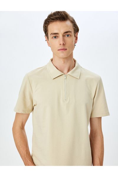 Koton Kurzärmliges T-Shirt aus Baumwolle mit halbem Reißverschluss und normaler Passform
