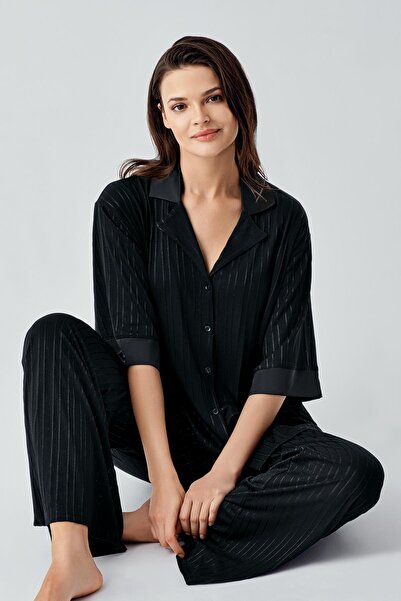 Artış Set de pijamale flexibile, cu mâneci trei sferturi, cu detaliu din satin