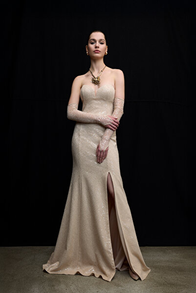 cercis Simli Dantel Kalp Yaka Yırtmaç Detaylı Uzun Abiye Elbise