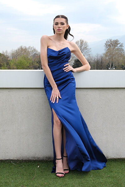 Feminist Straplez Drape Detaylı Yırtmaçlı Saten Kumaş Abiye Elbise Parlament  1607209