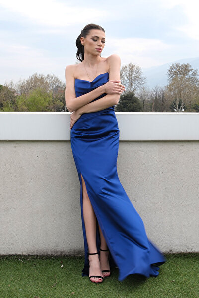 Feminist Straplez Drape Detaylı Yırtmaçlı Saten Kumaş Abiye Elbise Parlament  1607209