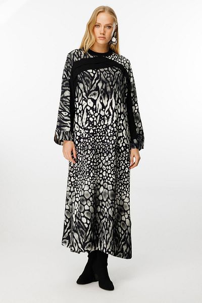 Ghisa Black and White Leopard Patterned Long Dress
