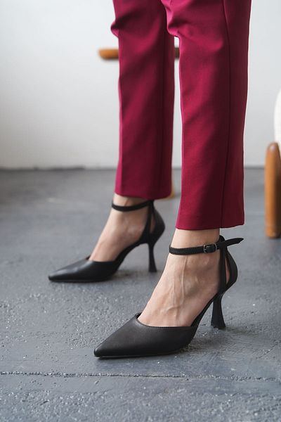 GOFFSHOES Pantofi cu toc ascuțit Seric de damă - piele neagră