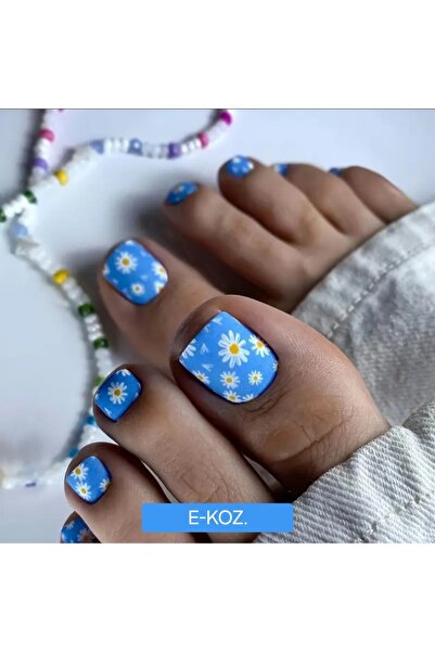 Butik Papatya Desenli Mavi Orta Uzunlukta Kare 24'lü Takma Ayak Tırnak Seti