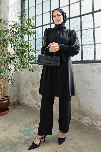 VAVİNOR Stone Embroidered Set with Sleeves - Black