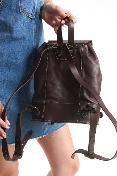 DaphneSandals Genuine Leather Brown Backpack - 40780 / 30X25X12 cm
