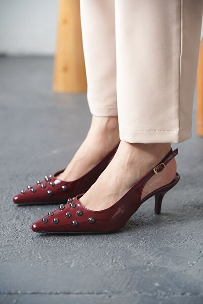 GOFFSHOES حذاء فولات تروك بكعب منخفض للنساء - جلد أحمر كلاريت