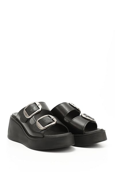 GÖNDERİ(R) Women / Girls Black Wedge Heeled Buckle Slippers