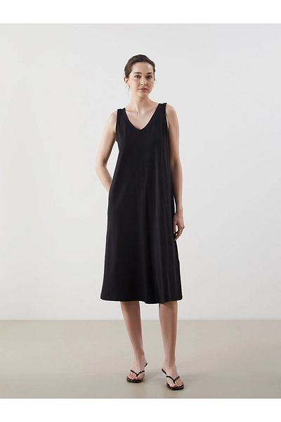 LC Waikiki Lcwaikiki Classic Black Straight Pleated Women Dress