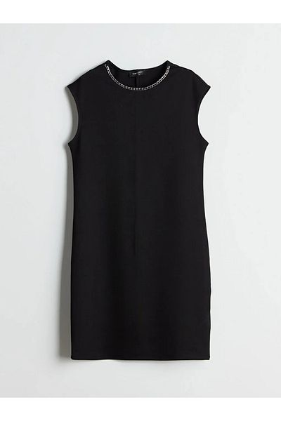LC Waikiki Lcw Comfort Black Crew Neck Chain Detailed Dress
