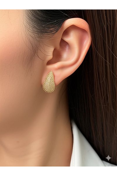 Miyoste Women's Gold Color Steel Mussel Earrings