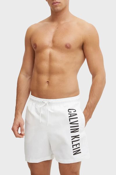 Calvin Klein Calvin Klein logóval nyomtatott, normál szabású, rugalmas derékú fürdőruha rövid KM0KM01092YCD férfi fürdőruha RÖVID KM0KM01