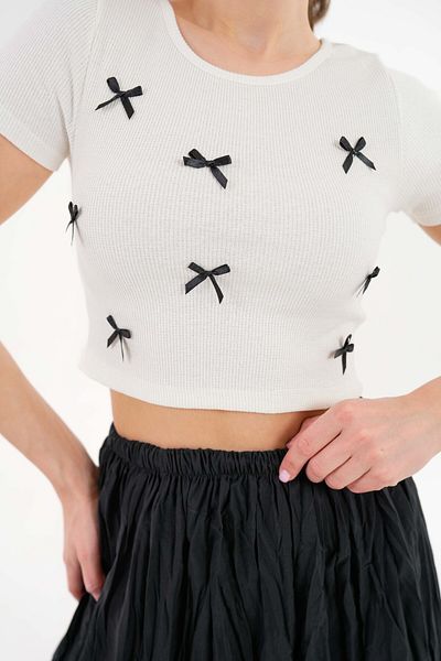 Saade White Bow Detailed Crew Neck Ribbed Knitted Crop Blouse