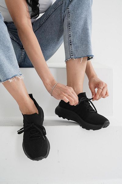 Beyond Women's Black Lace-Up Knitwear Sneaker Byndsnkk40