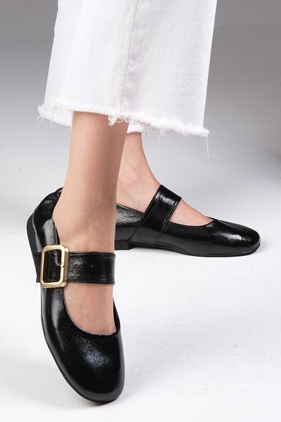 Mio Gusto Diega Black Color Thick Belted Women's Ballerinas