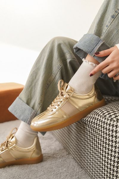 Moda Değirmeni Pantofi de damă din piele intoarsa aurie cu siret cu talpa anti-alunecare MD1095-101-0004