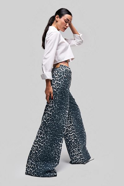 its basic Ασημί Leopard Print Palazzo Cut Γυναικείο τζιν παντελόνι