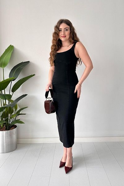 MaziButik Rochie din denim cu bretele de lungime midi neagră