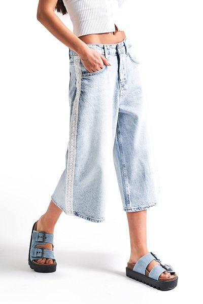 its basic Women's Ice Denim Color D-4S5-3 Super Baggy Fit Lace Trimmed Maxi Length Denim Shorts