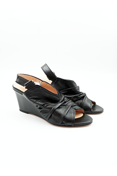 Tenau Pantofi cu toc de damă din piele naturală