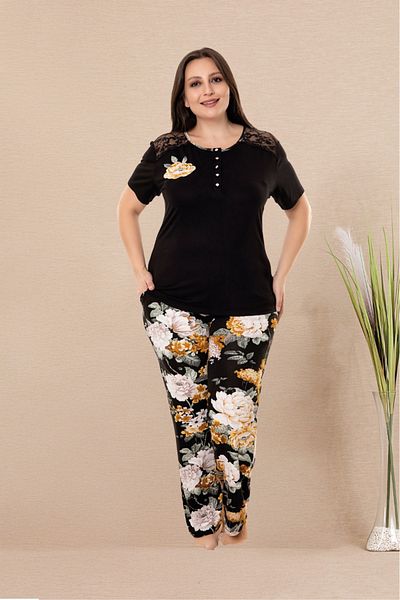 Lady طقم بيجامة بأكمام قصيرة وكتف مكشكش باللون الأصفر