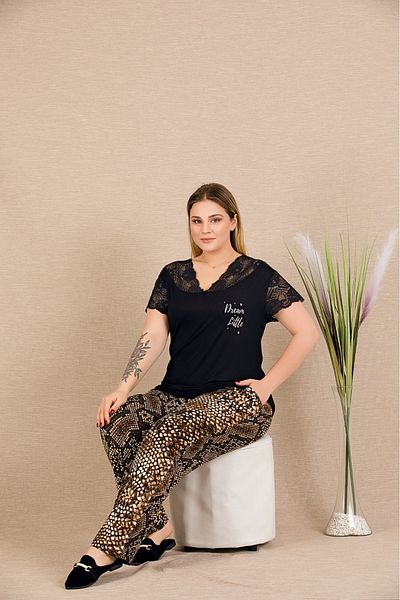 Lady طقم بيجامة بأكمام قصيرة وكتف وأكمام على شكل ثعبان مقاس كبير