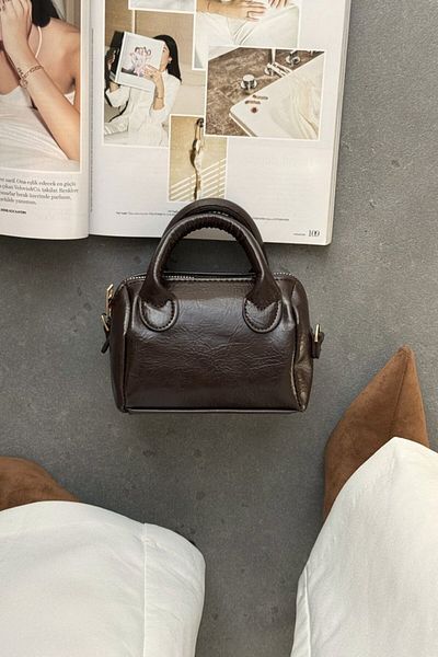 LEONAS Γυναικεία τσάντα χεριού και ώμου Mini Size Candy Bitter Brown