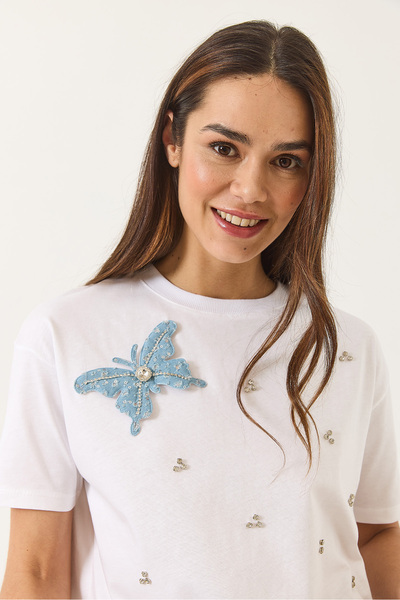Bianco Lucci Women's Butterfly Accessory Stone Embroidered Short Sleeve T-Shirt 60602036