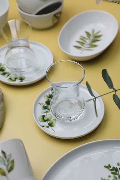 Kütahya Porselen Moderna 6-Person Breakfast Set - 30 Pieces 2596