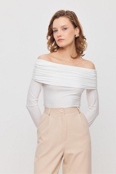 Rays Madonna Collar Gathered Blouse - Ecru Color