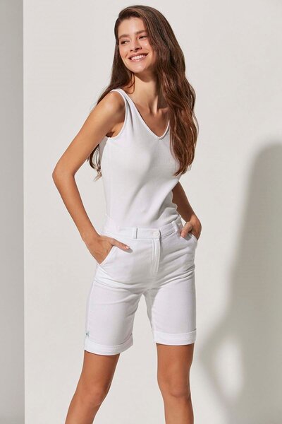 White By Nature Bermuda White Women's Shorts