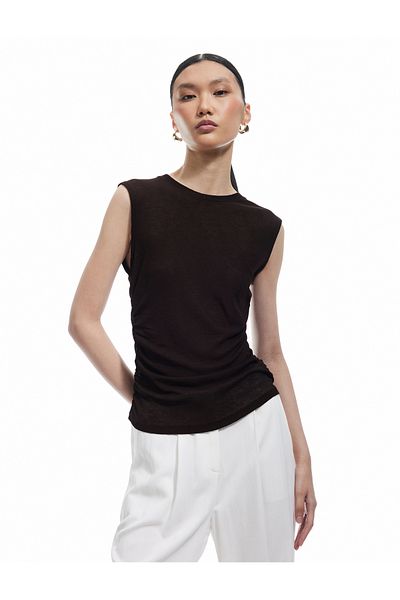Koton Slim Fit ντραπέ αμάνικη μπλούζα με λαιμόκοψη