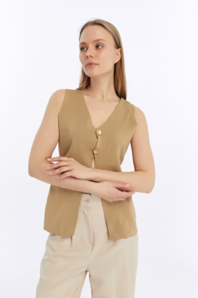 MA ananas Жіночий бежевий жилет з V-подібним вирізом та двома ґудзиками