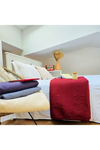 Kotonia Home Bedspread 220x240 Cm, Quilted Ultrasonic Trapunto, Bordeaux