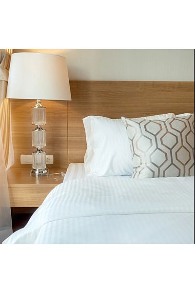 Kotonia Home Husa Pentru Pilota Hotel Damasc Cu Dungi Latime 2.5 Cm, 100% Bumbac, Alb, 180x200 Cm