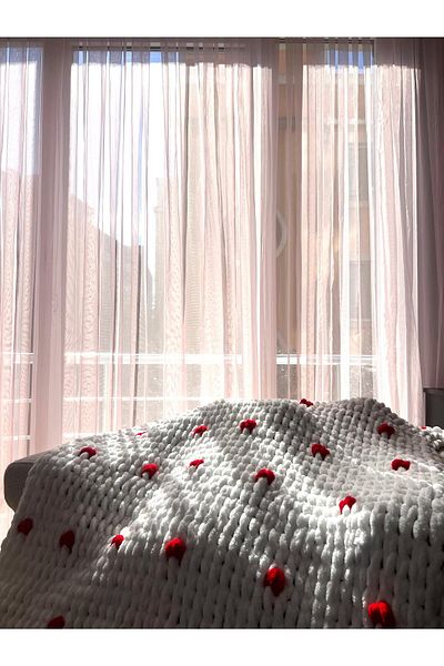 Urian Home Puffy Hand Knitted Baby Blanket