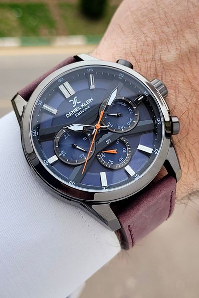 Daniel Klein Men's Wristwatch with Dial Navy Blue Cord Brown Color Adjustable Cord Function