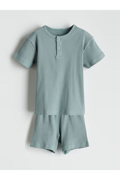 LC Waikiki Crew Neck Baby Boy T-Shirt and Shorts 2-Piece